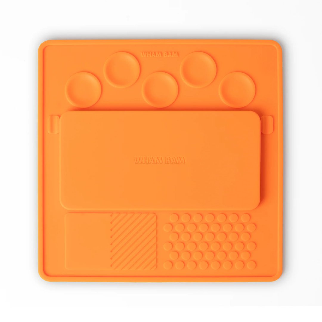 SLAP PALETTE : Palette de peinture artistique avec stations de mélange, zones pour pinceaux secs, porte-pinceaux et palette humide intégrée.