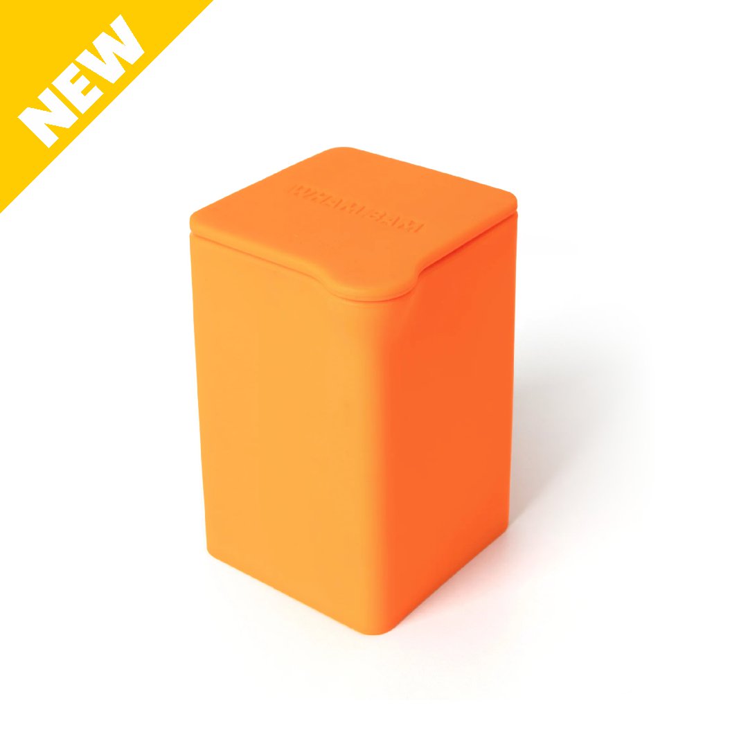 Fabriqué en silicone premium 100 %, le SLAP WELL est flexible, ultra-durable et résistant aux peintures, résines et solvants.